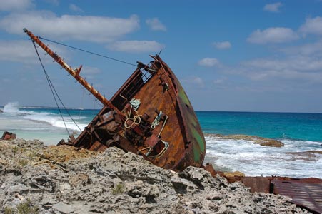 Shipwreck Long Island on Loves Beach